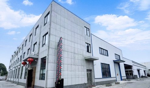 <p>揚(yáng)州信之諾機(jī)械有限公司是中國(guó)飲料工業(yè)協(xié)會(huì)，中國(guó)酒業(yè)協(xié)會(huì)，中國(guó)食品工業(yè)協(xié)會(huì)啤酒專(zhuān)業(yè)委員會(huì)會(huì)員單位。公司地處京杭大運(yùn)河畔，千年古驛高郵城南工業(yè)區(qū)。</p><p>公司自創(chuàng)辦以來(lái)堅(jiān)持以“質(zhì)量是企業(yè)的生命”的服務(wù)理念，為啤酒、黃酒、白酒、調(diào)味品、飲料、生物化工等行業(yè)提供各種成套設(shè)備。受到了百事可樂(lè)、農(nóng)夫山泉、達(dá)利園、青島啤酒集團(tuán)、華潤(rùn)啤酒集團(tuán)、燕京啤酒集團(tuán)、鎮(zhèn)江香醋、老大同、淘大醬油、古越龍山、會(huì)稽山黃酒等國(guó)內(nèi)外知名廠(chǎng)家的一致好評(píng)。本公司堅(jiān)持以專(zhuān)業(yè)/創(chuàng)新/誠(chéng)信為宗旨，于全國(guó)各地新老客戶(hù)攜手合作共創(chuàng)美好未來(lái)。</p>